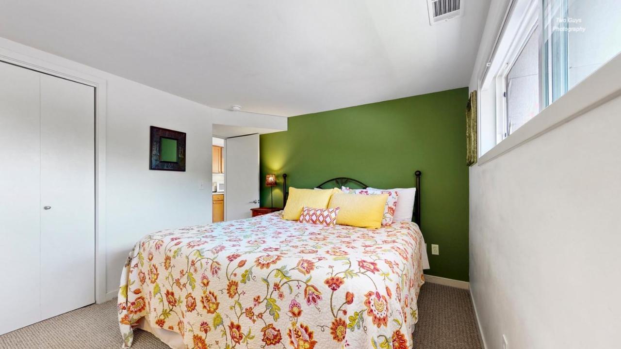 Holiday Hill Resort Saugatuck Dış mekan fotoğraf