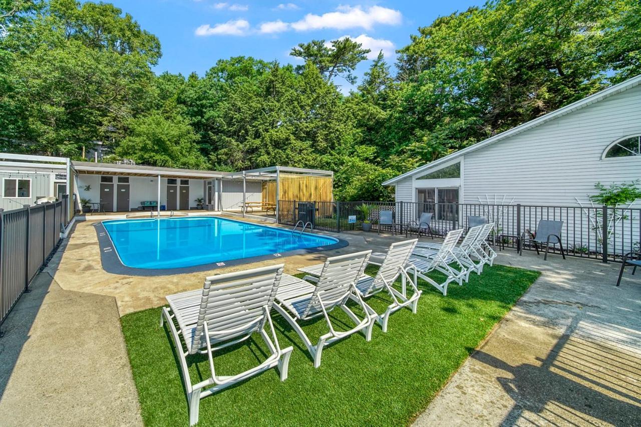 Holiday Hill Resort Saugatuck Dış mekan fotoğraf