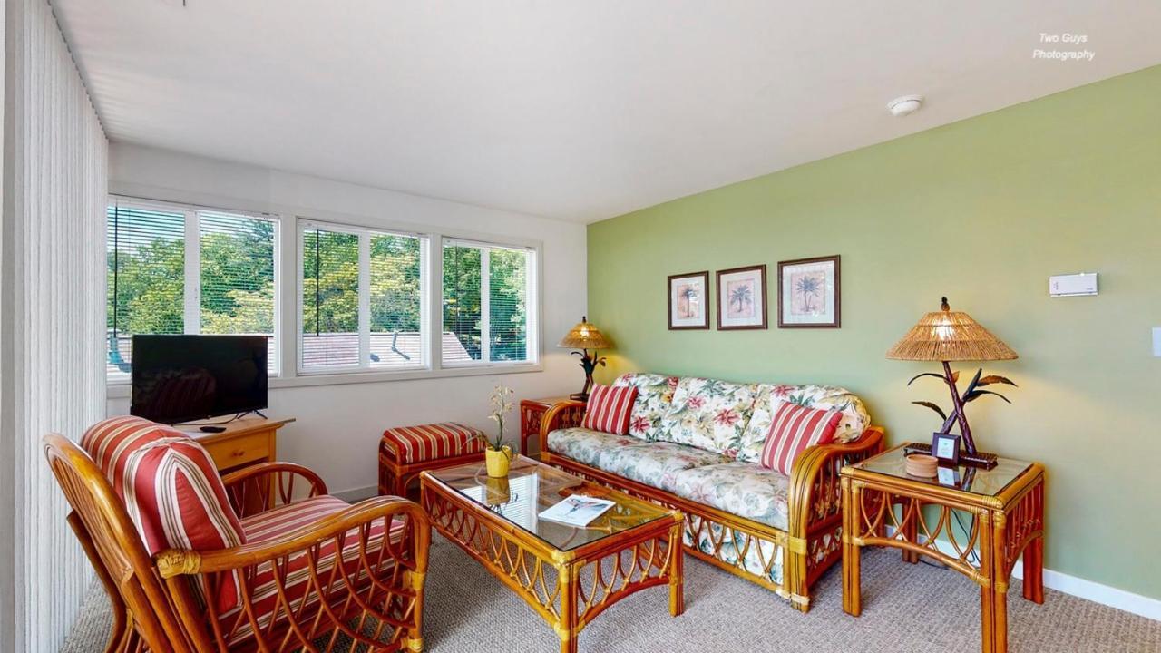 Holiday Hill Resort Saugatuck Dış mekan fotoğraf